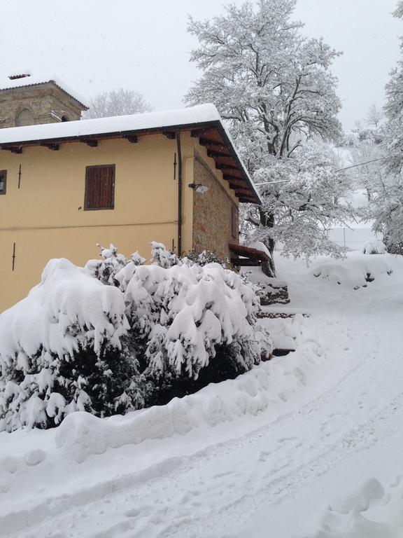 Вілла Agriturismo Il Passeggere Bruscoli Екстер'єр фото